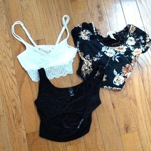 3 tops for the price of one, 3 crop top bandeau bralettes bundle, Aerie, Windsor